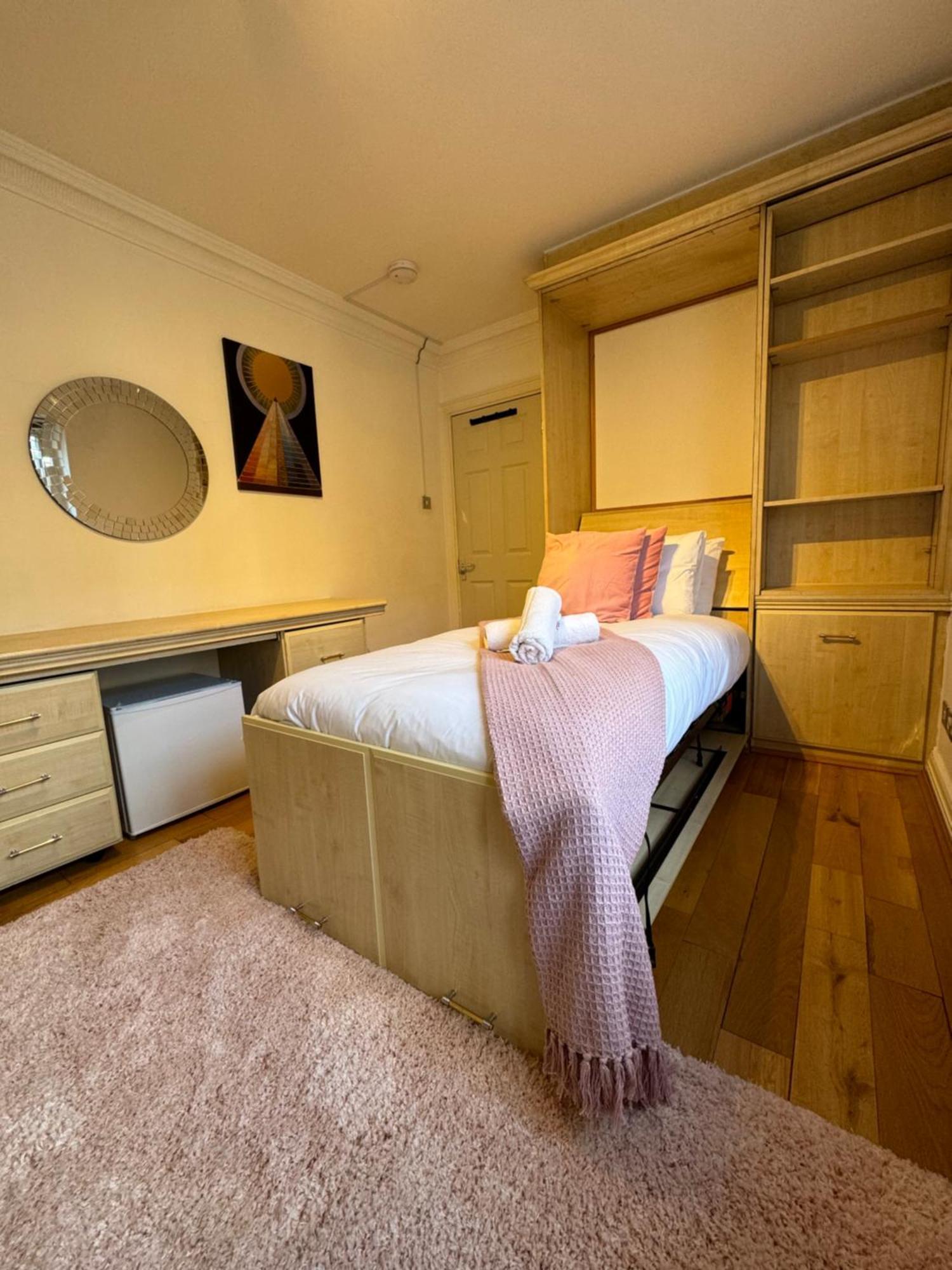 Hyde Park Corner House Apartment London Exterior photo